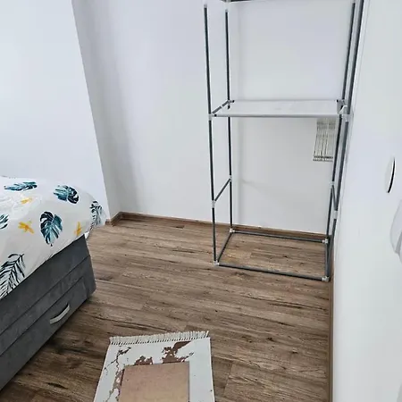 Golden Sky Apartment *