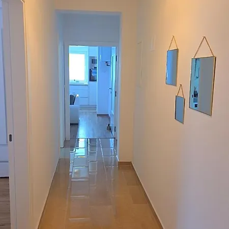 Golden Sky Apartamento